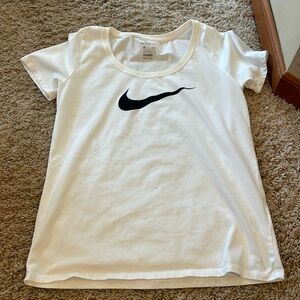 White The Nike Tee Dri fit size medium